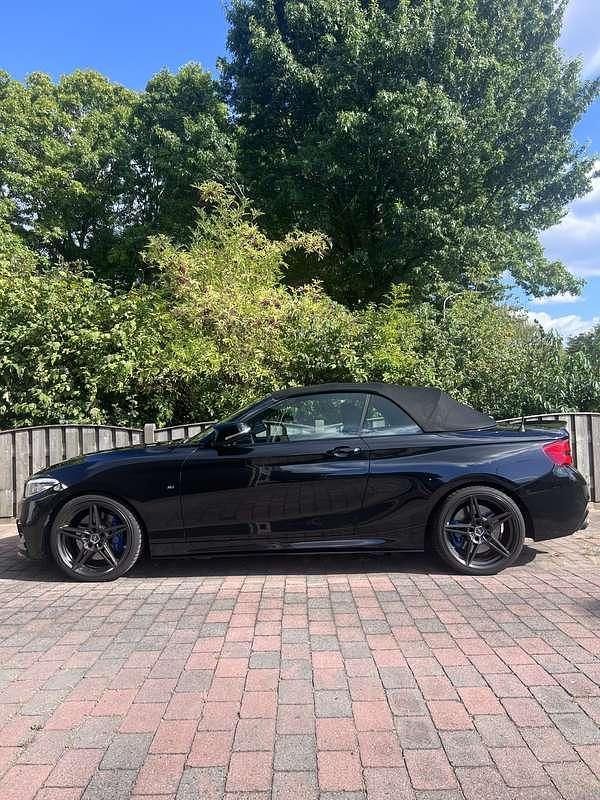 Zwart Occasion 2018 BMW M240 M Performance Cabriolet | € 35.950 (Eerlijke prijs) - Afbeelding 1/4
