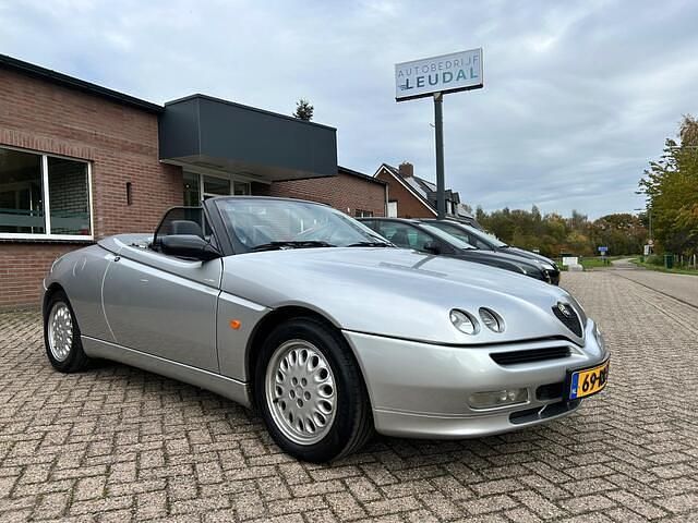 Occasion Alfa Romeo Spider 150 PK (110 kW) 1996 Grijs Cabriolet