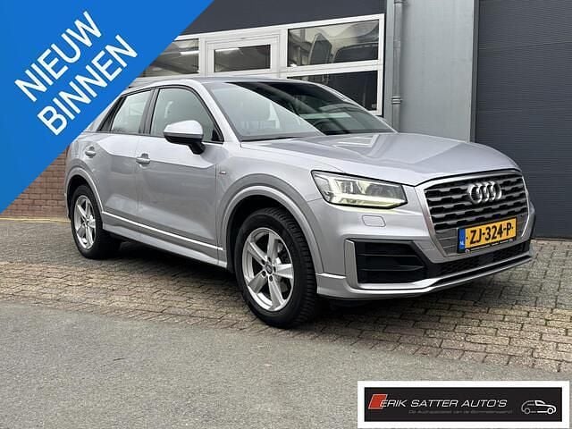 Grijs Gebruikt 2019 Audi Q2 S-Line SUV | € 21.450 (Eerlijke prijs) - Afbeelding 1/4