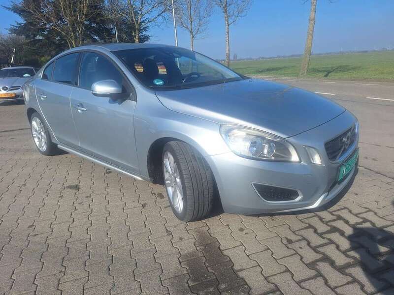 Zilver Gebruikt 2010 Volvo S60 Sedan | € 9.800 (Eerlijke prijs) - Afbeelding 1/4