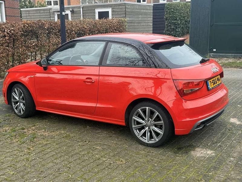 Rood Gebruikt 2013 Audi A1 Admired Coupé | € 7.950 (Super prijs) - Afbeelding 1/4