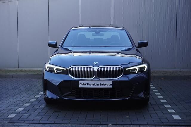 Occasion BMW 318 Comfort Edition 156 PK (114 kW) 2025 Blauw (metallic) Sedan