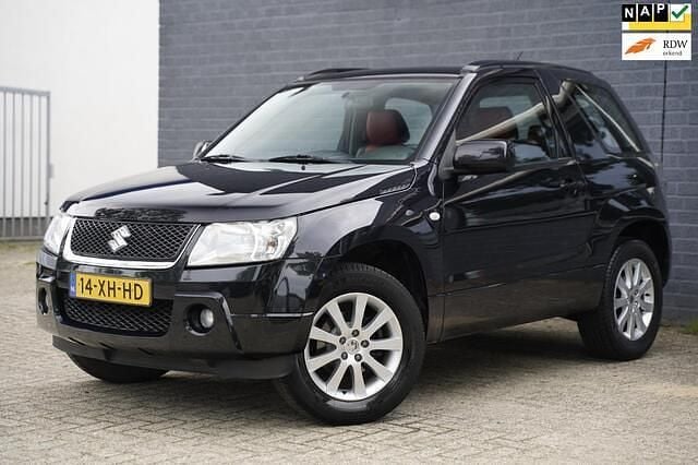 Zwart, metallic lak Gebruikt 2007 Suzuki Grand Vitara Exclusive SUV | € 6.950 (Eerlijke prijs) - Afbeelding 1/4