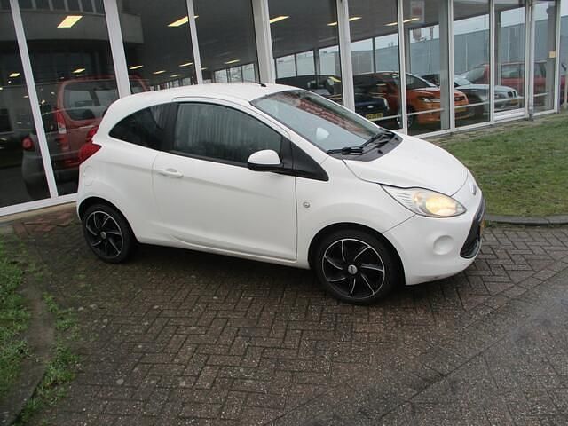 Occasion Ford Ka Titanium 69 PK (50 kW) 2009 Wit Hatchback