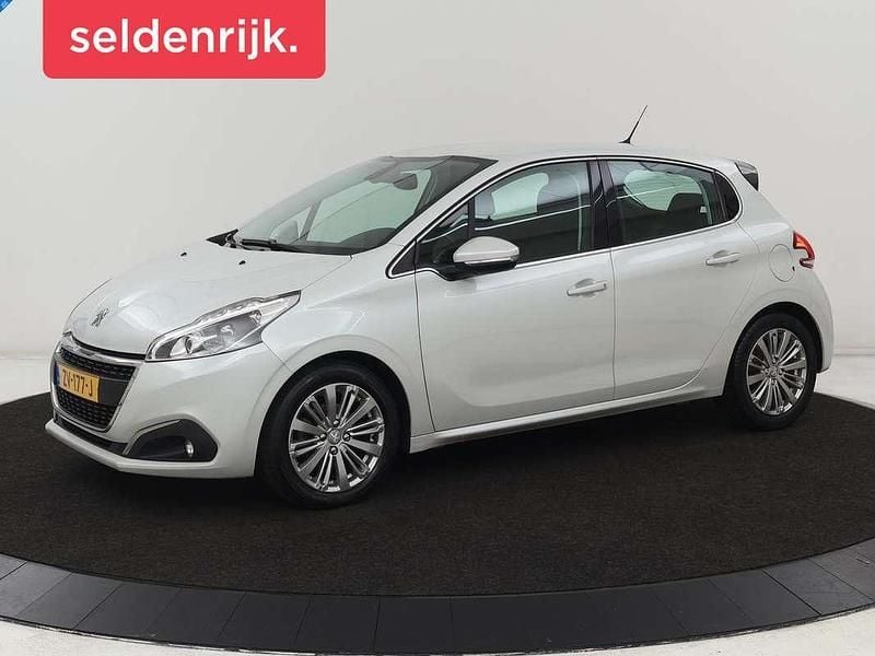 Wit Gebruikt 2019 Peugeot 208 Allure Hatchback | € 8.600 (Super prijs) - Afbeelding 1/4
