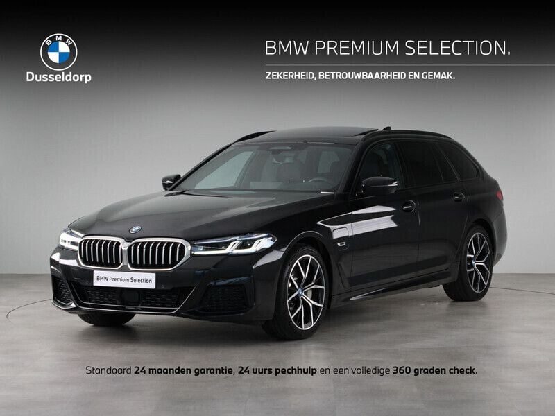 Zwart Gebruikt 2024 BMW 530e M Sport Stationwagen | € 58.669 (Duur) - Afbeelding 1/4