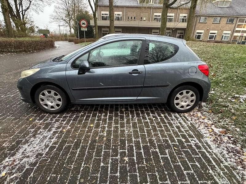 Grijs Gebruikt 2007 Peugeot 207 Hatchback | € 700 (Eerlijke prijs) - Afbeelding 1/4