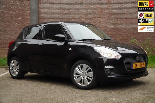 Zwart Gebruikt 2019 Suzuki Swift Hatchback | € 13.750 (Eerlijke prijs) - Afbeelding 1/4