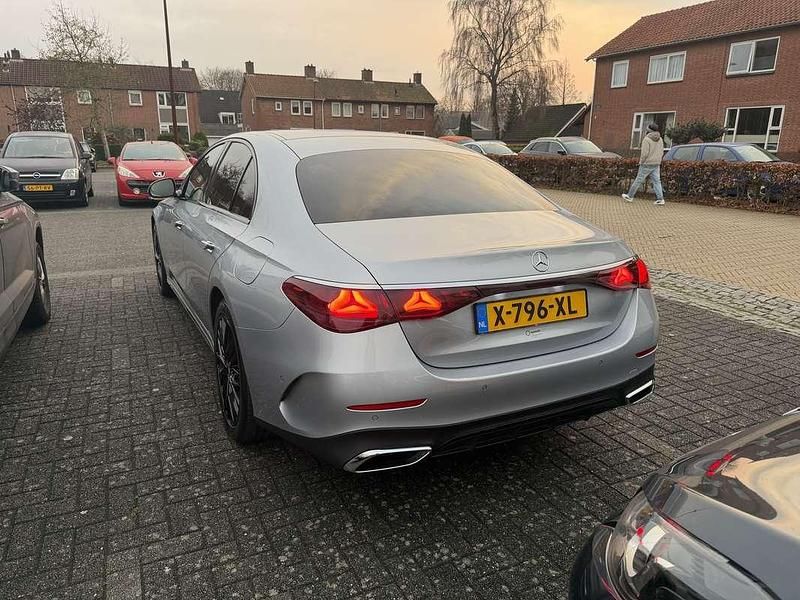 Occasion Mercedes E300 AMG 204 PK (150 kW) 2024 Grijs Sedan