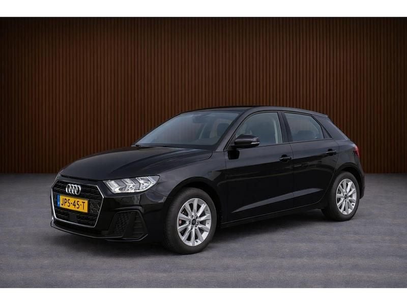 Zwart Gebruikt 2024 Audi A1 Advanced Hatchback | € 24.950 (Super prijs) - Afbeelding 1/4