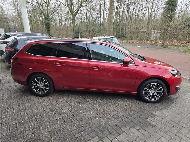Occasion Peugeot 308 SW 131 PK (96 kW) 2017 Rood (metallic) Stationwagen