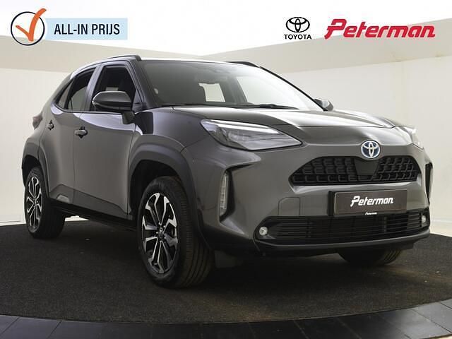 Grijs Gebruikt 2023 Toyota Yaris MPV | € 30.999 (Iets duurder) - Afbeelding 1/4