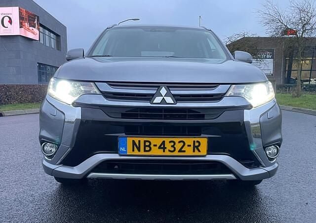 Occasion Mitsubishi Outlander 121 PK (88 kW) 2016 Grijs SUV