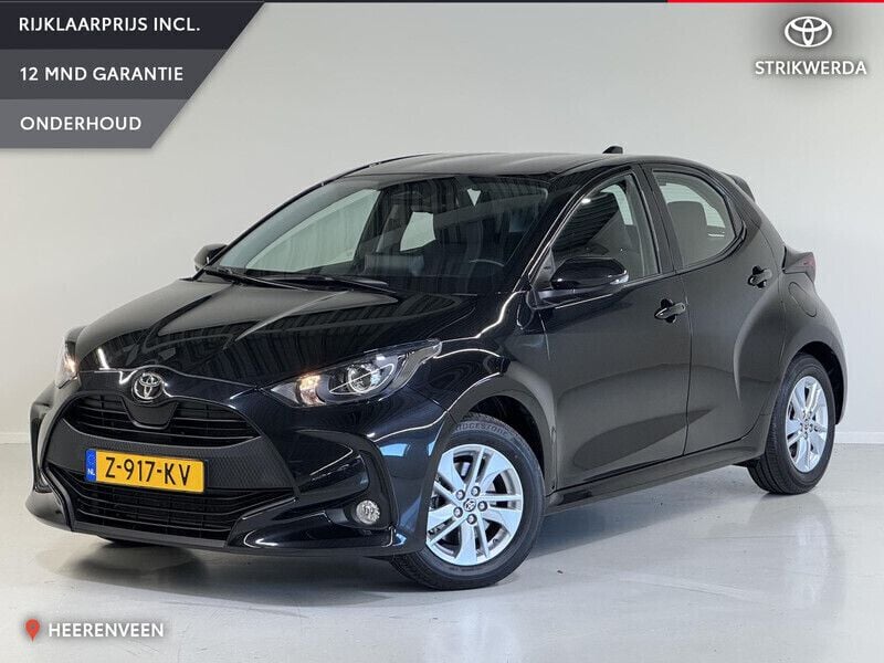 Zwart Gebruikt 2024 Toyota Yaris Hybrid Active Hatchback | € 23.499 (Eerlijke prijs) - Afbeelding 1/4