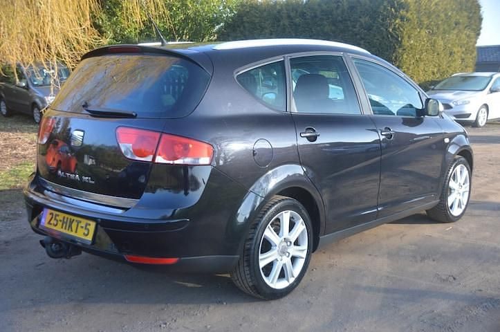 Occasion Seat Altea XL Stylance 102 PK (75 kW) 2009 Zwart (metallic) MPV