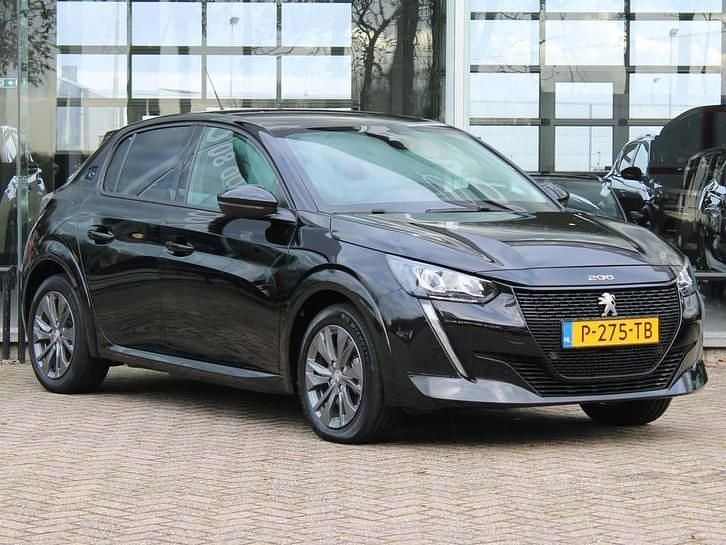 Zwart Gebruikt 2022 Peugeot e-208 Allure Hatchback | € 17.895 (Eerlijke prijs) - Afbeelding 1/4