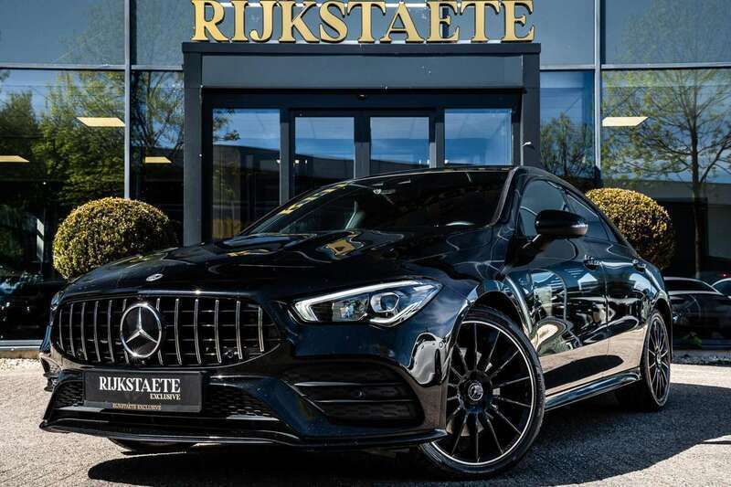 Zwart Gebruikt 2020 Mercedes CLA250e AMG Sedan | € 36.900 (Iets duurder) - Afbeelding 1/4