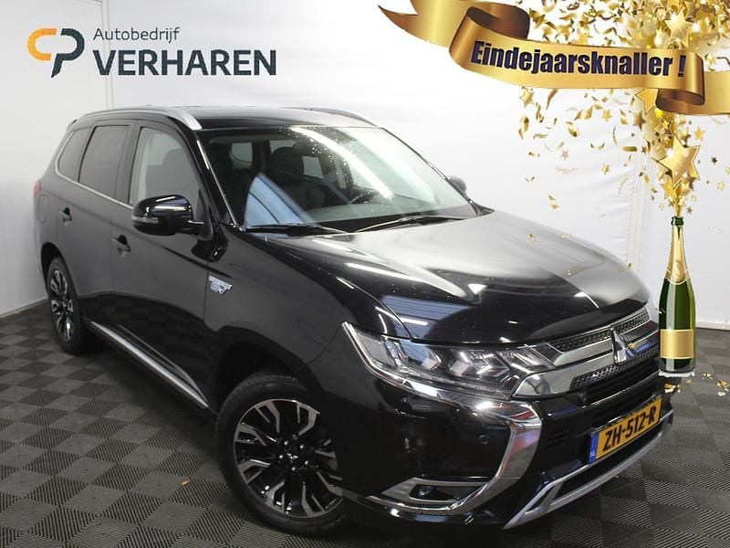 Zwart Gebruikt 2019 Mitsubishi Outlander P-HEV Intense+ SUV | € 22.590 (Eerlijke prijs) - Afbeelding 1/4