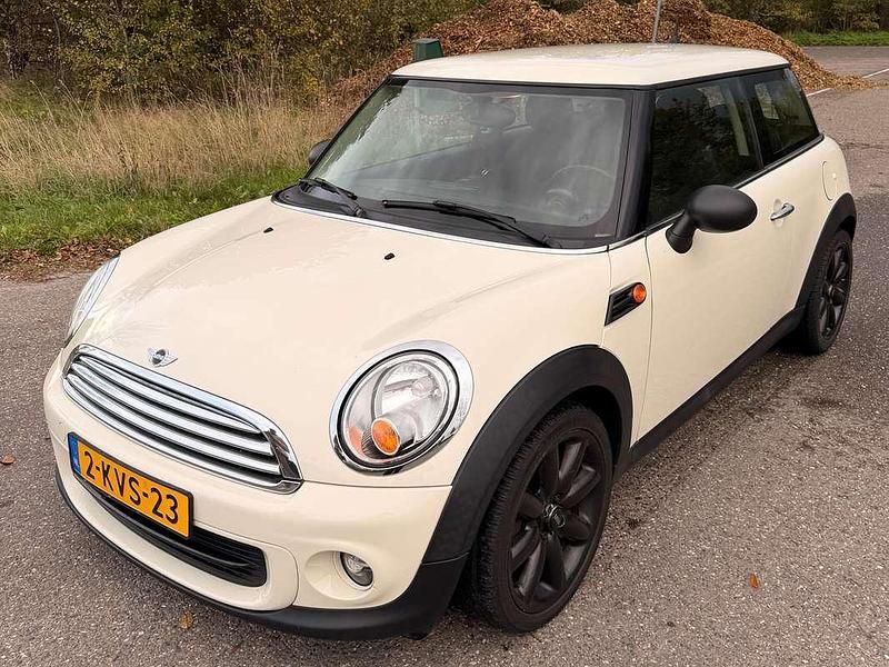 Wit Gebruikt 2013 Mini Cooper Hatchback | € 4.999 (Goede deal) - Afbeelding 1/4