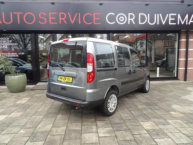 Occasion Fiat Doblò Dynamic 78 PK (57 kW) 2008 Grijs MPV