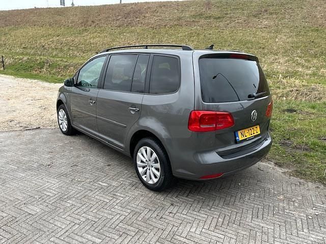 Occasion VW Touran Trendline 140 PK (102 kW) 2013 Grijs MPV