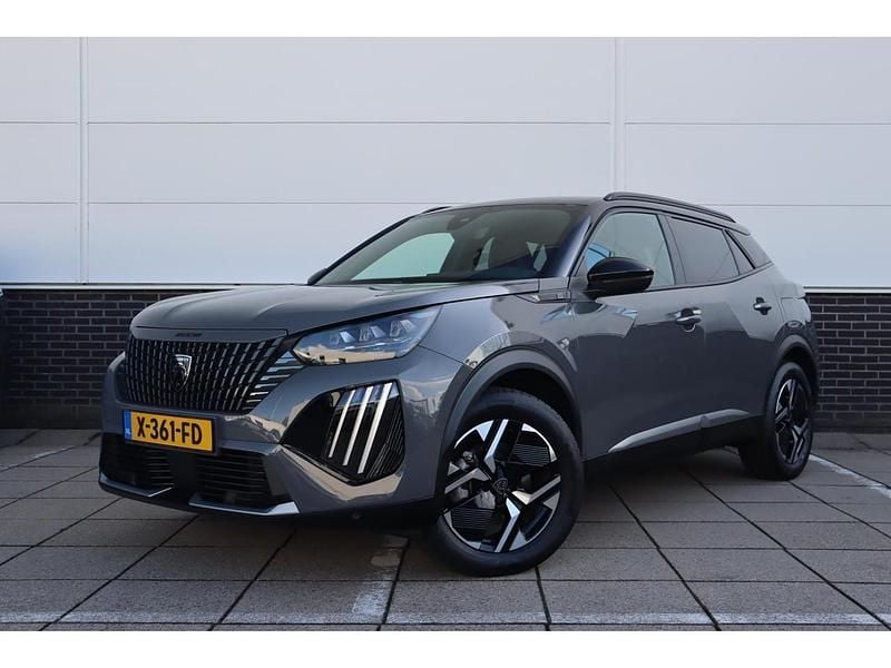 Grijs Gebruikt 2023 Peugeot e-2008 GT SUV | € 27.885 (Iets duurder) - Afbeelding 1/1