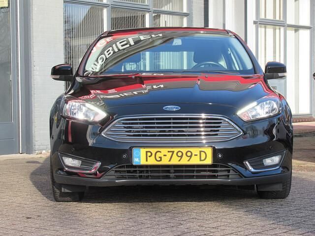 Occasion Ford Focus Titanium 101 PK (74 kW) 2017 Zwart Hatchback