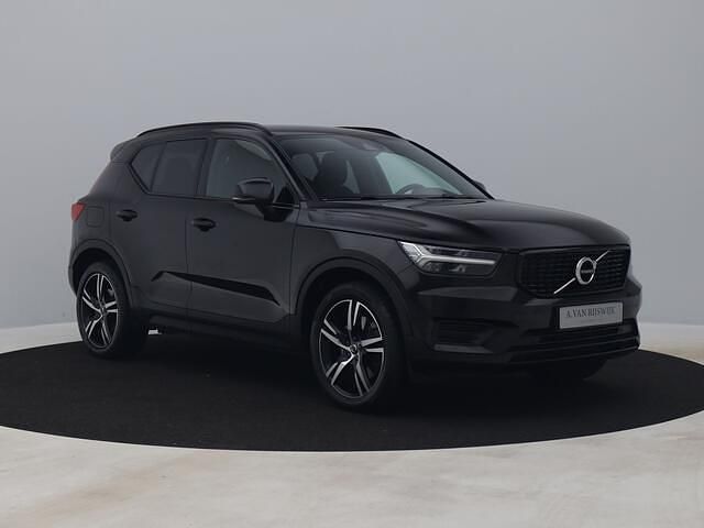 Zwart Gebruikt 2020 Volvo XC40 R-Design SUV | € 26.400 (Goede deal) - Afbeelding 1/4