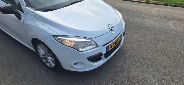 Occasion Renault Mégane Cabriolet 131 PK (96 kW) 2012 Wit Cabriolet