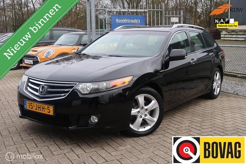 Zwart Occasion 2009 Honda Accord Executive Stationwagen | € 7.950 (Eerlijke prijs) - Afbeelding 1/4