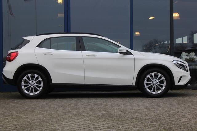 Wit Gebruikt 2016 Mercedes GLA180 Ambition SUV | € 17.900 (Eerlijke prijs) - Afbeelding 1/4