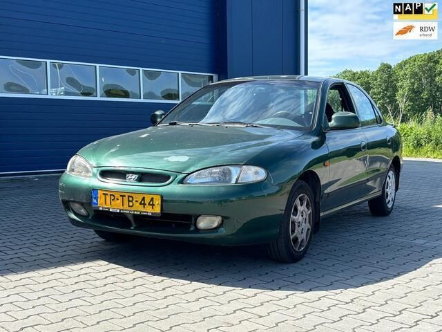 Groen Gebruikt 1998 Hyundai Lantra GLS Sedan | € 999 - Afbeelding 1/4