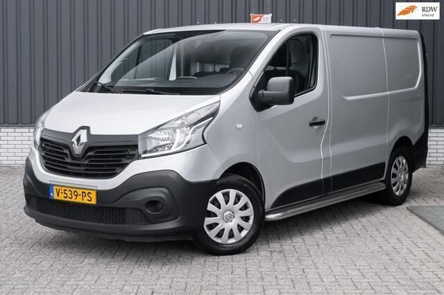Zilver Gebruikt 2017 Renault Trafic Komfort Van | € 8.950 (Goede deal) - Afbeelding 1/4