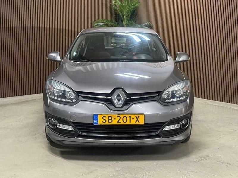 Occasion Renault Mégane III Authentique 116 PK (85 kW) 2014 Grijs Hatchback