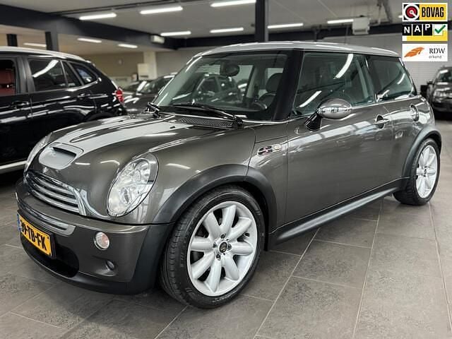 Grijs (metallic) Gebruikt 2006 Mini Cooper S Hatchback | € 4.495 (Goede deal) - Afbeelding 1/4