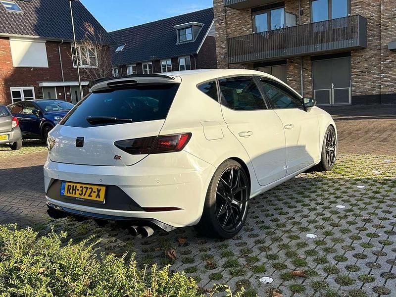 Occasion Seat Leon Business 291 PK (214 kW) 2017 Wit Hatchback