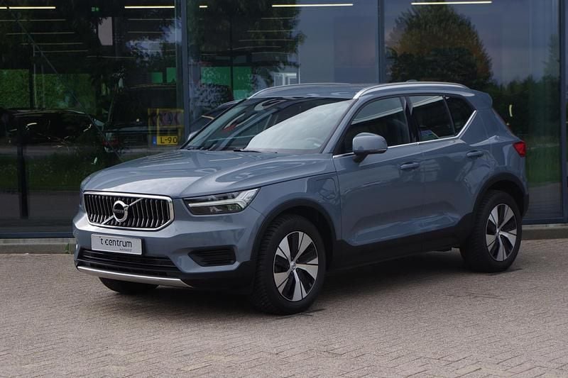Grijs Gebruikt 2022 Volvo XC40 Inscription SUV | € 31.450 (Super prijs) - Afbeelding 1/4