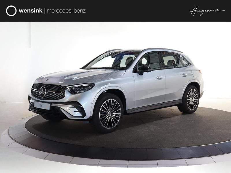 Grijs Nieuw 2025 Mercedes GLC300e Sport Edition SUV | € 76.900 (Super prijs) - Afbeelding 1/4