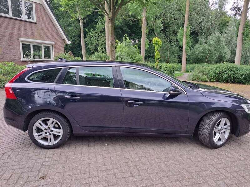 Blauw Gebruikt 2015 Volvo V60 Stationwagen | € 7.850 (Eerlijke prijs) - Afbeelding 1/4