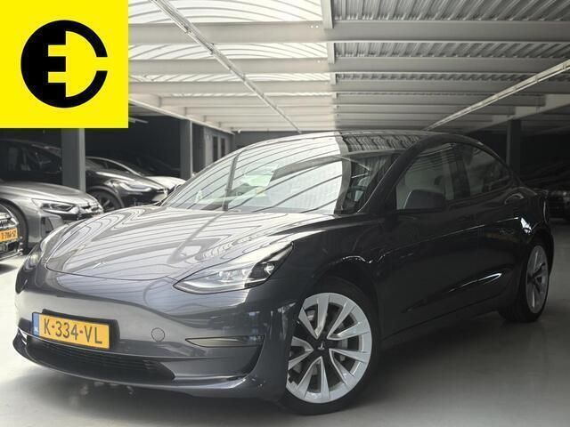 Grijs, metallic lak Gebruikt 2021 Tesla Model 3 Long Range Sedan | € 27.950 (Iets duurder) - Afbeelding 1/4