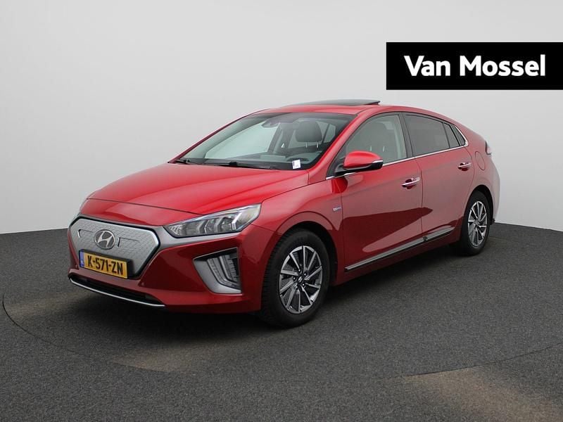 Rood Gebruikt 2021 Hyundai Ioniq Premium Hatchback | € 16.900 (Eerlijke prijs) - Afbeelding 1/4