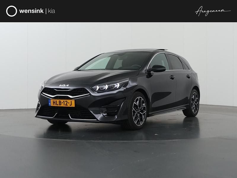 Zwart Gebruikt 2025 Kia Ceed GT-Line Hatchback | € 34.935 (Duur) - Afbeelding 1/4