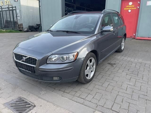 Blauw Gebruikt 2005 Volvo V50 Momentum Stationwagen | € 2.499 (Eerlijke prijs) - Afbeelding 1/4