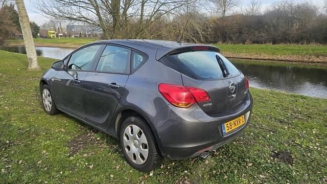 Occasion Opel Astra Edition 140 PK (102 kW) 2010 Grijs Hatchback