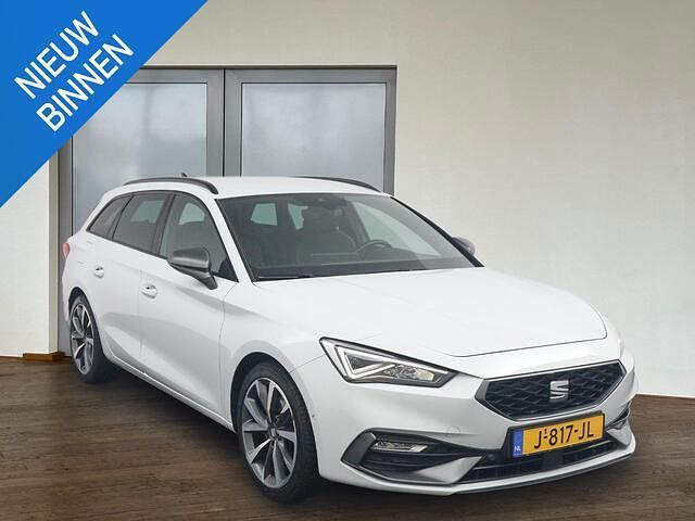 Wit Gebruikt 2020 Seat Leon FR Stationwagen | € 17.450 (Eerlijke prijs) - Afbeelding 1/4