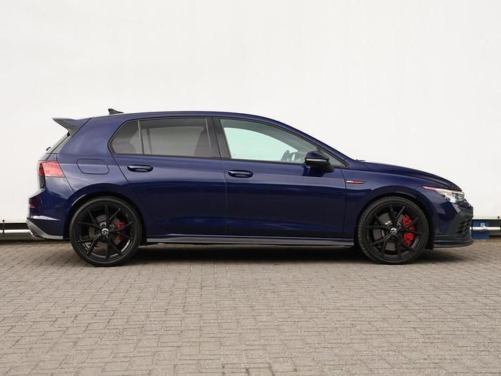 Occasion VW Golf VIII GTI Clubsport 301 PK (221 kW) 2024 Blauw Hatchback