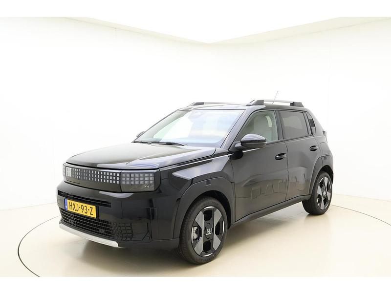 Zwart Occasion 2025 Fiat Grande Panda La Prima Hatchback | € 27.645 (Eerlijke prijs) - Afbeelding 1/1