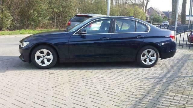 Blauw Gebruikt 2013 BMW 320 Efficient Dynamics Sedan | € 16.450 (Iets duurder) - Afbeelding 1/4