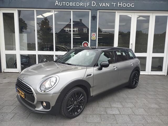 Grijs Gebruikt 2018 Mini Cooper Clubman Stationwagen | € 16.950 (Eerlijke prijs) - Afbeelding 1/4