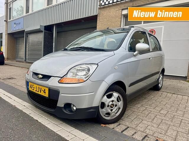 Grijs Gebruikt 2009 Chevrolet Matiz Hatchback | € 3.395 (Eerlijke prijs) - Afbeelding 1/4